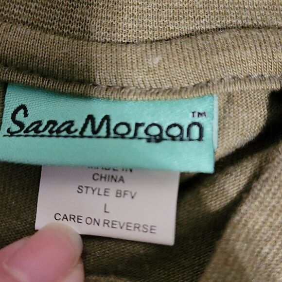 Sara Morgan Green gemed neckline top - Picture 5 of 7